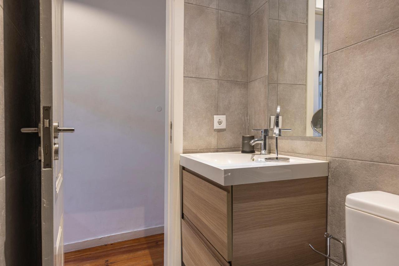 Alfama 2Bdr Duplex Apartment W/ Balcony By Lovelystay Lisbona Esterno foto