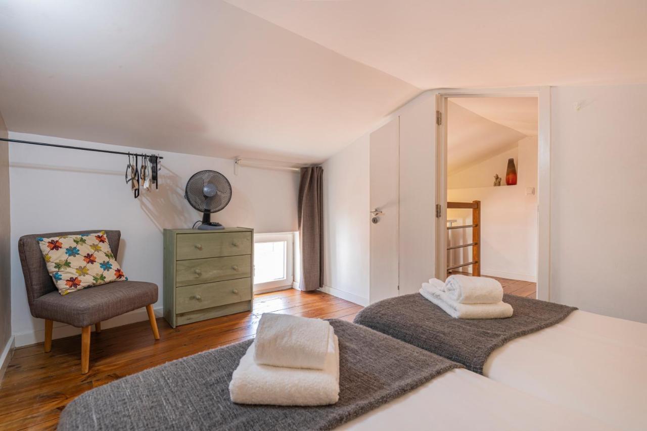 Alfama 2Bdr Duplex Apartment W/ Balcony By Lovelystay Lisbona Esterno foto