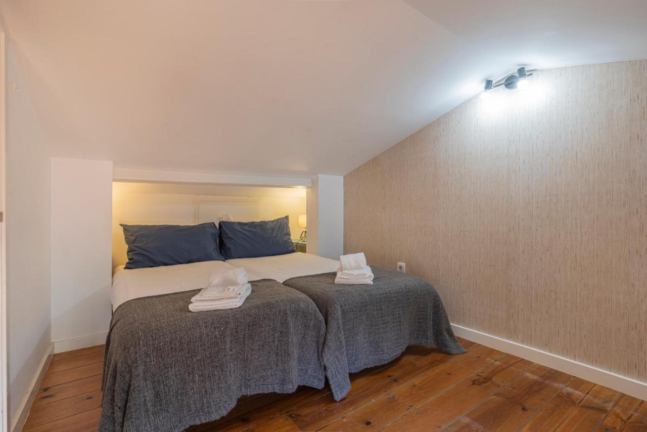Alfama 2Bdr Duplex Apartment W/ Balcony By Lovelystay Lisbona Esterno foto